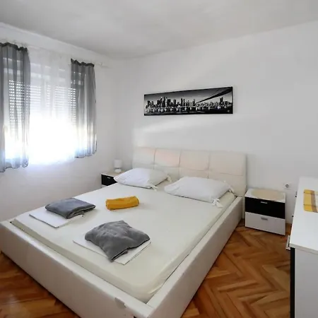 Marco 2 Apartment *